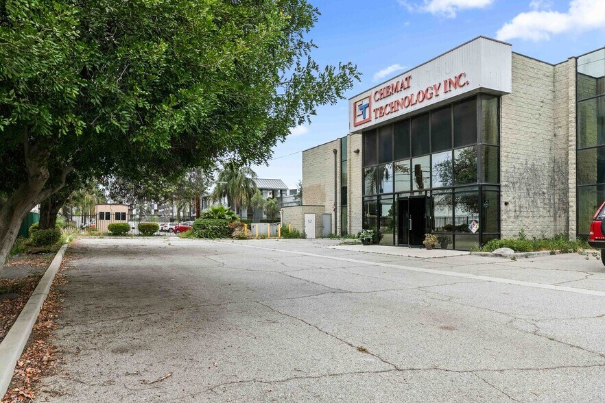 More Photos Of 9036 Winnetka Ave, Northridge Loft Creative Space For Lease