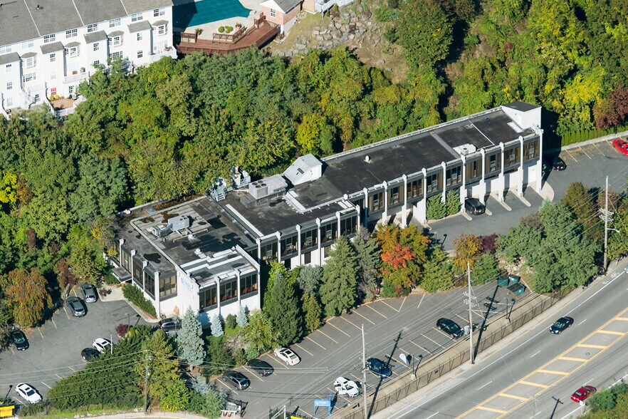 More Photos Of 8400 River Rd, North Bergen Office For Lease