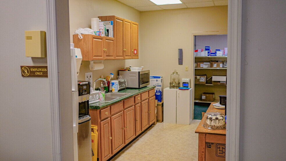 More Photos Of 4836 Victor St, Jacksonville Flex For Sale