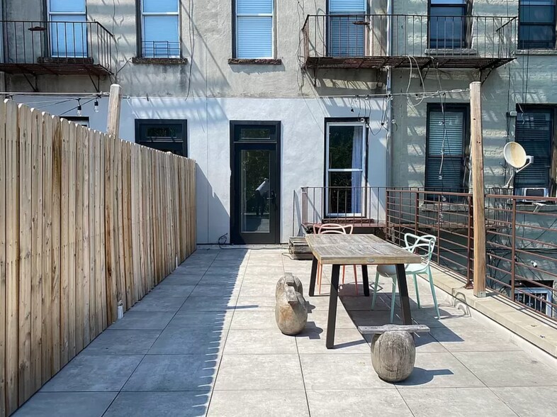 More Photos Of 98 Greenpoint Ave, Brooklyn Apartments For Sale
