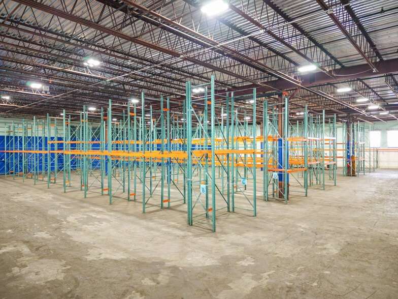 More Photos Of 3949 Austin Blvd, Island Park Warehouse For Sale