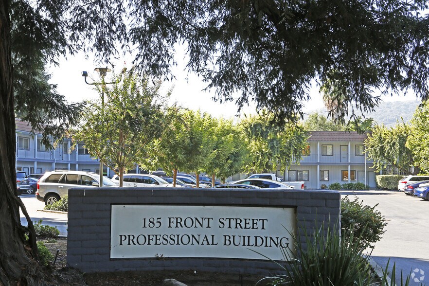 More Photos Of 185 Front St, Danville Medical For Lease