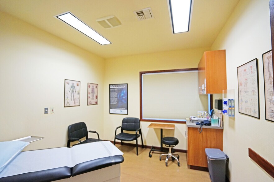 More Photos Of 3907 Creekside Loop, Yakima Office For Lease