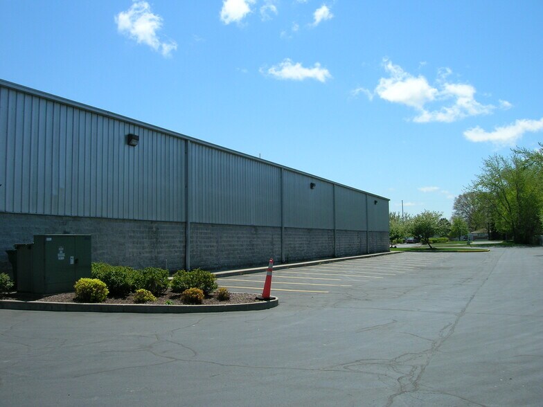More Photos Of 10350 Calumet Ave, Munster Auto Repair For Lease
