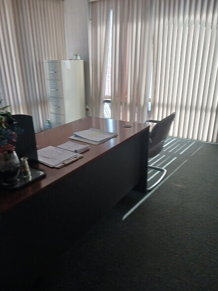 More Photos Of 880 N York Rd, Elmhurst Medical For Lease