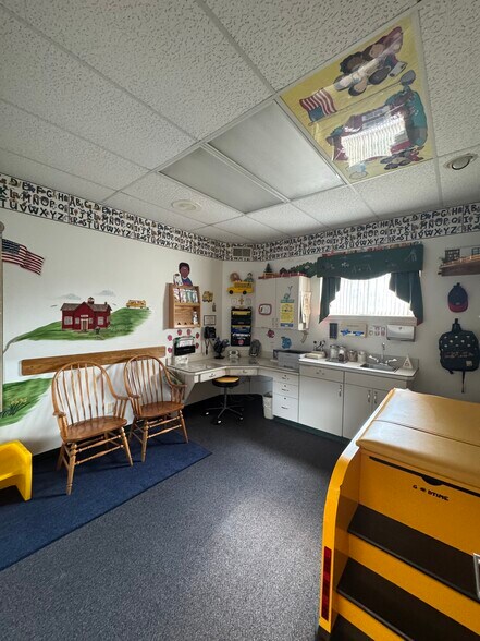 More Photos Of 71 Mack Walters Rd, Shelbyville Medical For Lease