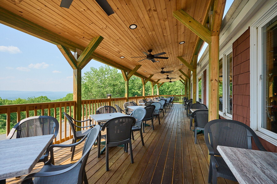More Photos Of 100 Mountain Rd, Easthampton Restaurant For Sale