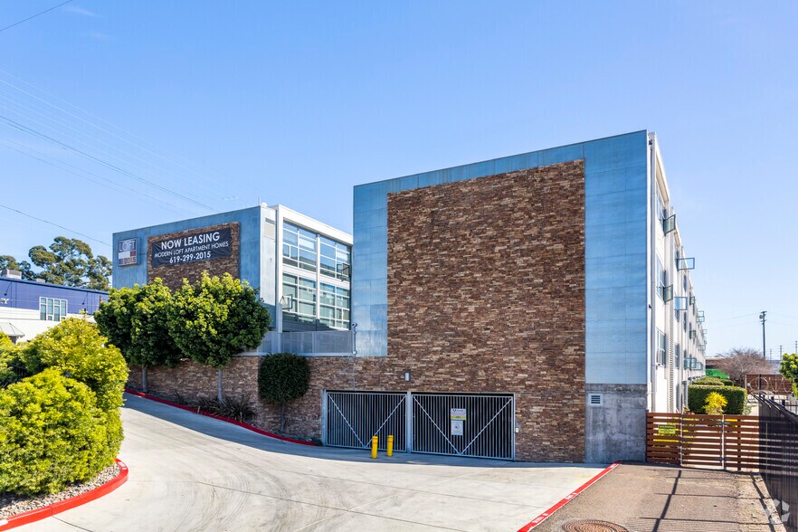 More Photos Of 2015 Hancock St, San Diego Apartments For Sale