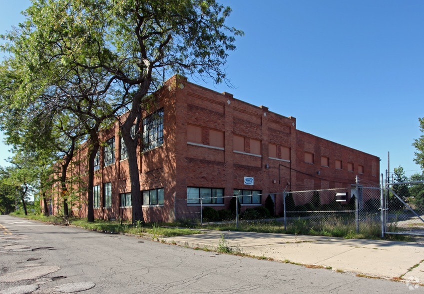 Primary Photo Of 139 S Summit St, Detroit Warehouse For Sale