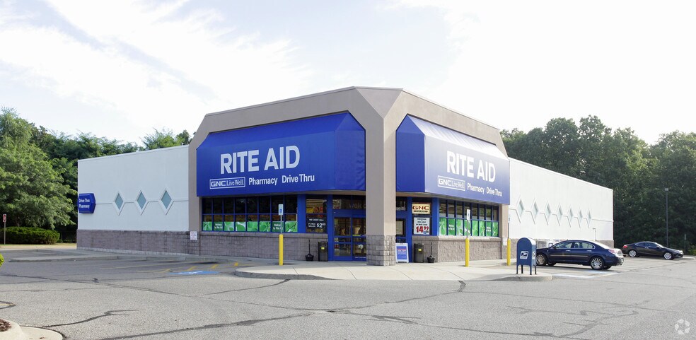 More Photos Of 1950 W Centre Rd, Portage Drugstore For Lease