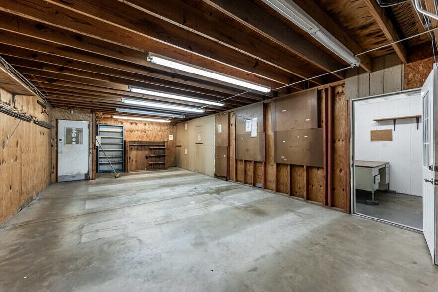 More Photos Of , Huntsville General Retail For Sale