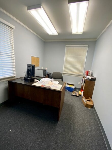 More Photos Of 125 W Seneca St, Manlius Office For Lease