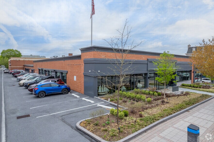 More Photos Of 1 E Main St, Ephrata Warehouse For Lease