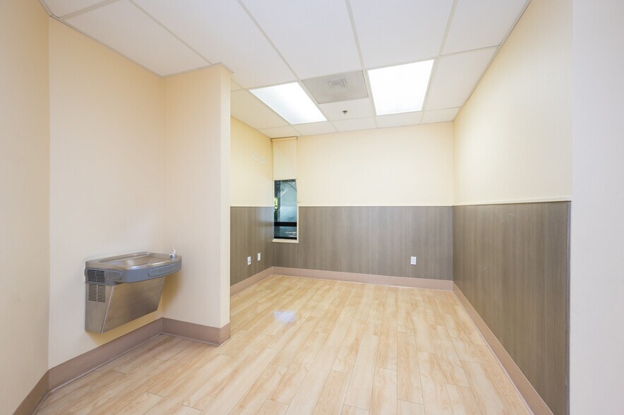 More Photos Of 325 Posada Ln, Templeton Healthcare For Lease