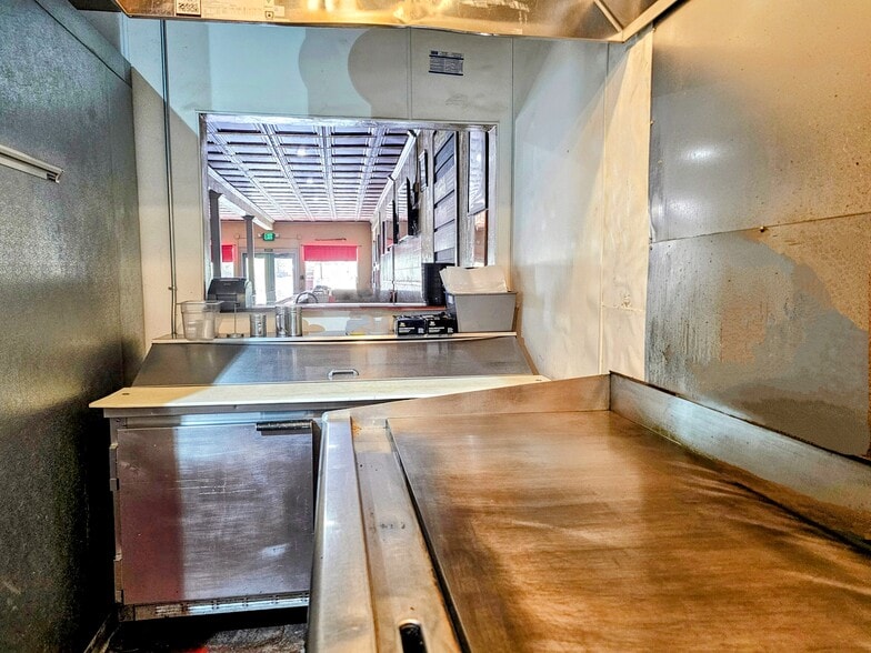 More Photos Of 97 Center Ave, Bisbee Restaurant For Sale