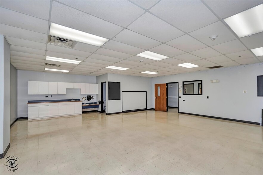 More Photos Of 7481 Mill rd, Yorkville Specialty For Sale