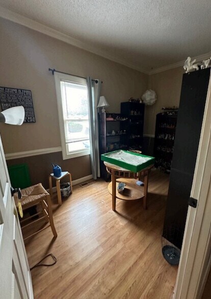 More Photos Of 860 Salisbury St, Kernersville Office For Sale