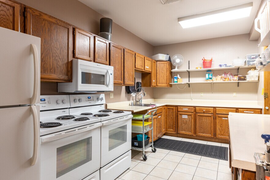 More Photos Of 3870 Jackson St, Oshkosh Specialty For Sale