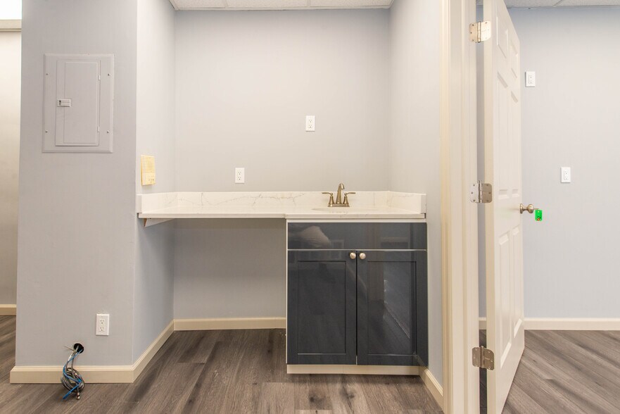 More Photos Of 1149 Main Ave, Clifton Storefront Retail Office For Lease