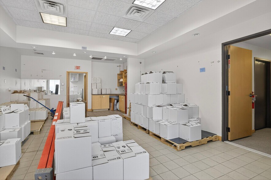 More Photos Of 1201 Water St, Stevens Point Storefront Retail Office For Sale