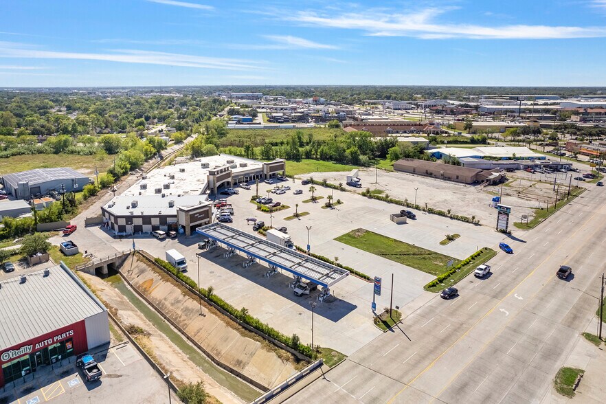 More Photos Of 1520 College Ave, South Houston Storefront For Lease