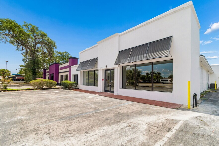 More Photos Of 1956 Kingsley Ave, Orange Park General Retail For Sale