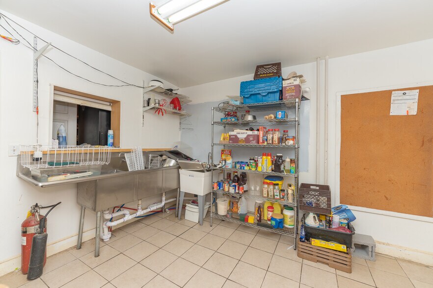More Photos Of 117 N Lake Ave, Albany Storefront Retail Residential For Sale
