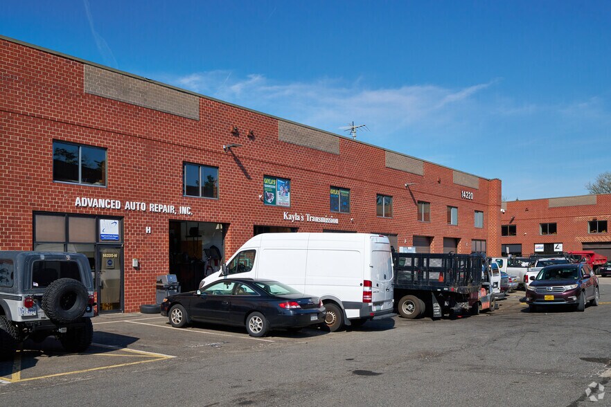 More Photos Of 14220 Sullyfield Cir, Chantilly Flex For Lease