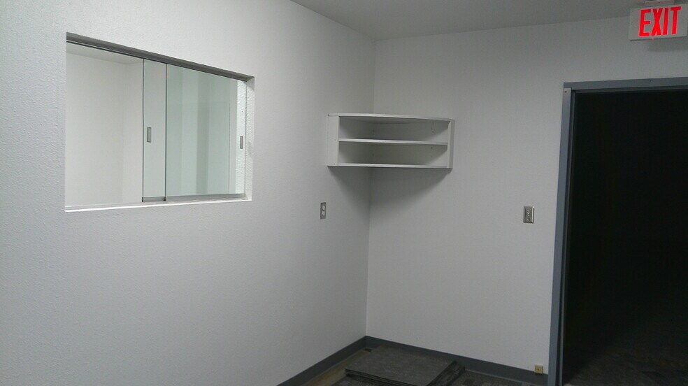 More Photos Of 407-409 Merhar Ave, Fairbanks Freestanding For Lease