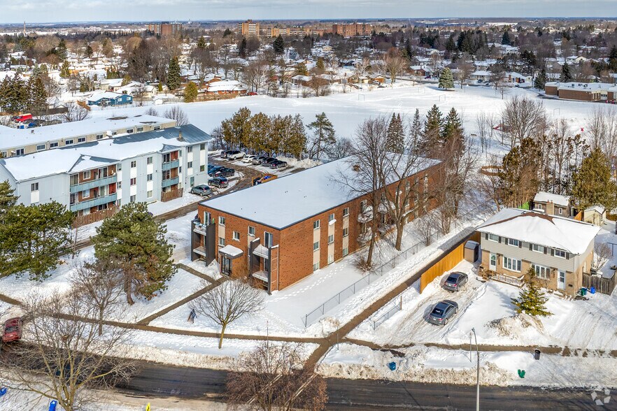 More Photos Of 112 Breckenridge Dr, Kitchener Apartments For Sale