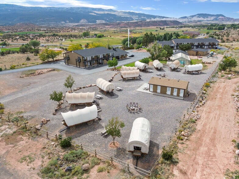 Primary Photo Of 955 E Utah State Route 24, Torrey Hotel For Sale