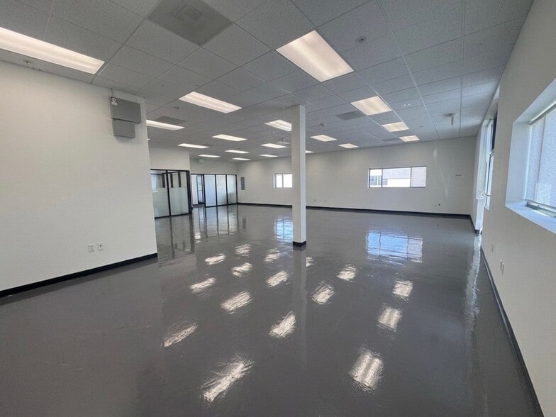 More Photos Of 1080-1098 W Evelyn Ave, Sunnyvale Warehouse For Sale