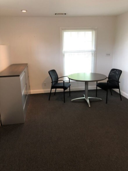 More Photos Of 27 Pine St, New Canaan Office For Sale