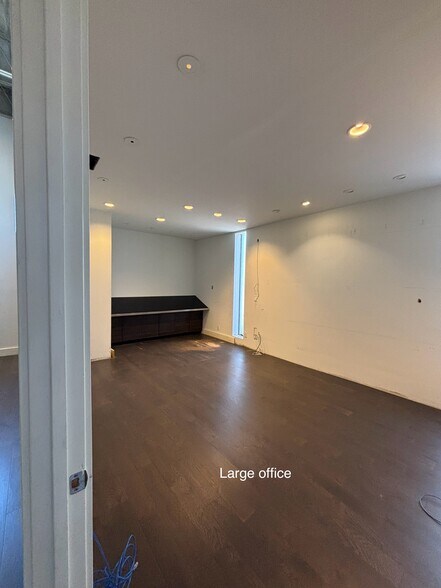 More Photos Of 4358-4362 Centergate St, San Antonio Loft Creative Space For Lease