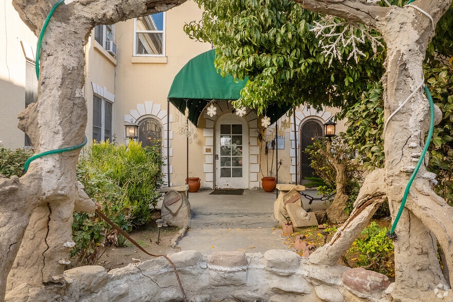 More Photos Of 100 N Kenmore Ave, Los Angeles Apartments For Sale