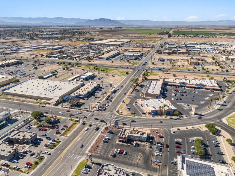 More Photos Of 203 E Cole Rd, Calexico Fast Food For Sale