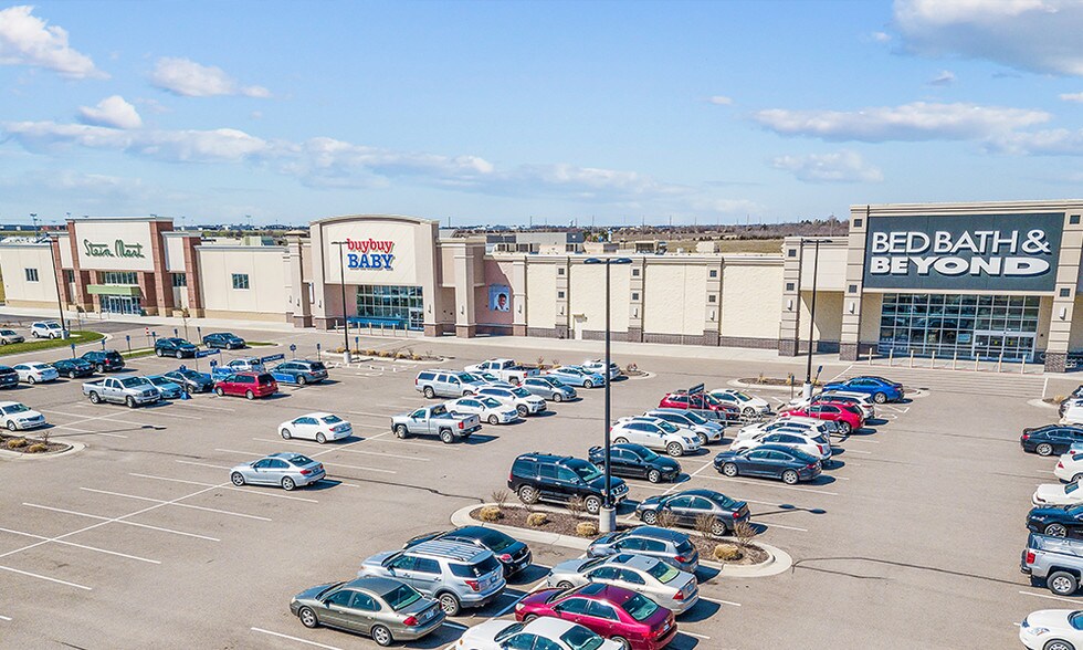 More Photos Of 2716-2762 N Greenwich Ct, Wichita General Retail For Lease
