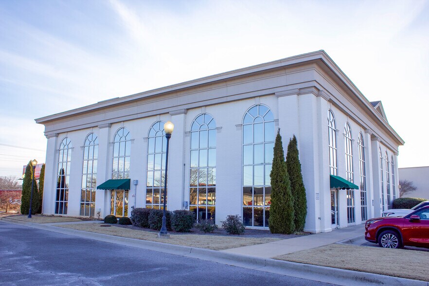 More Photos Of 7600 W Hwy 72, Madison Office For Lease