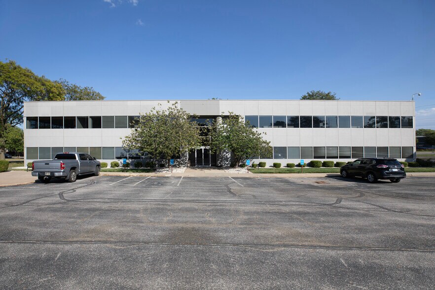 More Photos Of 8600 Farley St, Overland Park Office For Sale