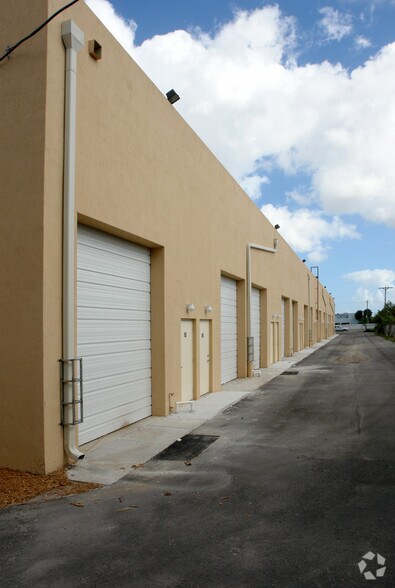 More Photos Of 5161 NW 79th Ave, Doral Light Distribution For Sale