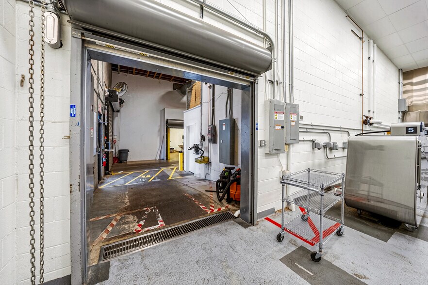 More Photos Of 710 Jefferson Ave, Ashland Light Manufacturing For Lease