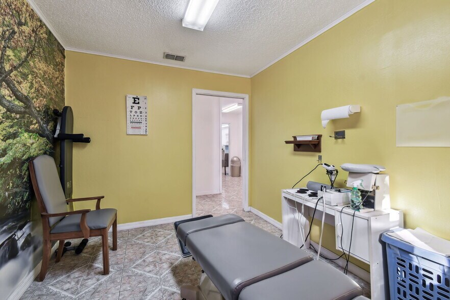 More Photos Of 10129 Little Rd, New Port Richey Medical For Sale