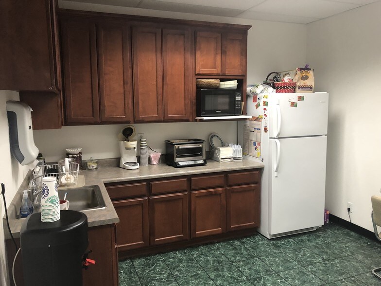 More Photos Of 2068 Talbert Dr, Chico Office For Sale