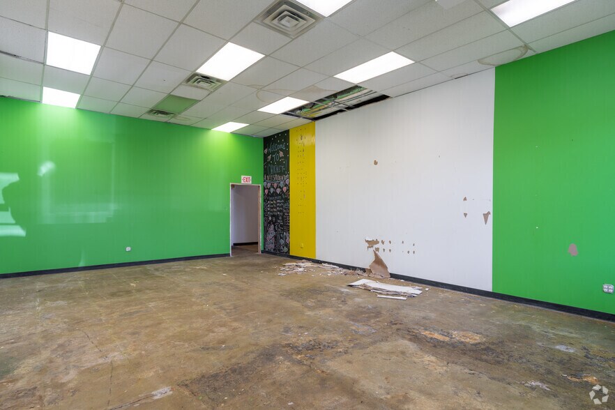 More Photos Of 2695 S Broad St, Hamilton General Retail For Lease