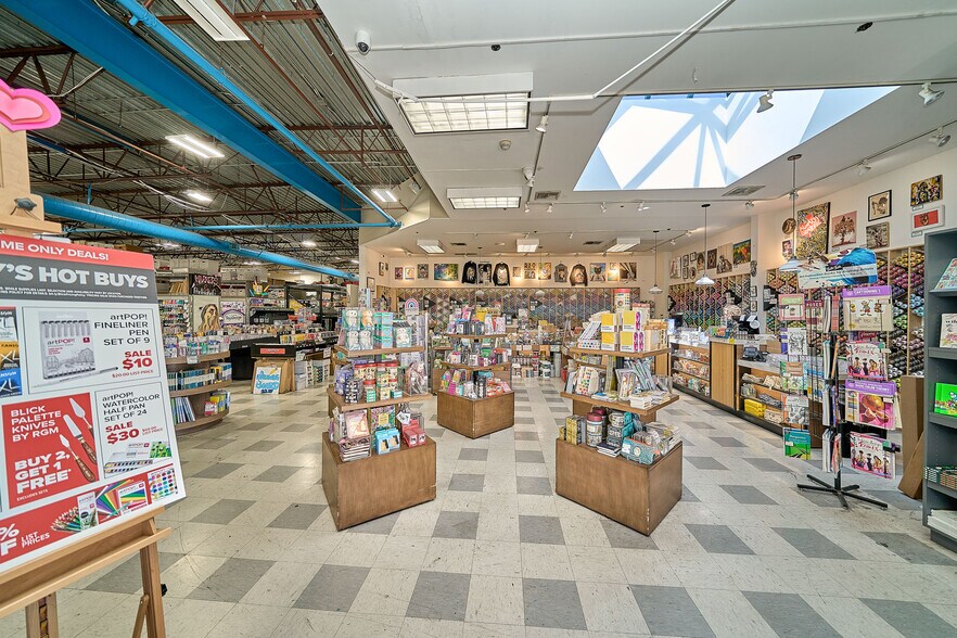 More Photos Of 7301 Beverly Blvd, Los Angeles Storefront For Lease