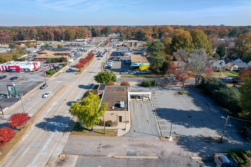 More Photos Of 5018 E Seminary Ave, Richmond Bank For Sale