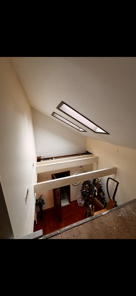 More Photos Of 719 S 5th St, Milwaukee Storefront Retail Residential For Sale