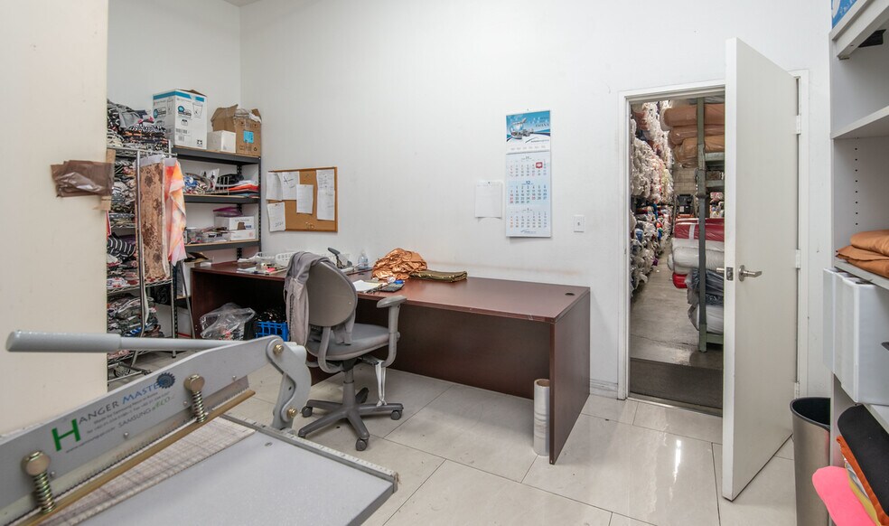 More Photos Of 800-808 E 29th St, Los Angeles Warehouse For Sale