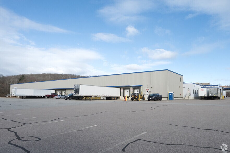 More Photos Of 445 Simarano Dr, Marlborough Manufacturing For Lease