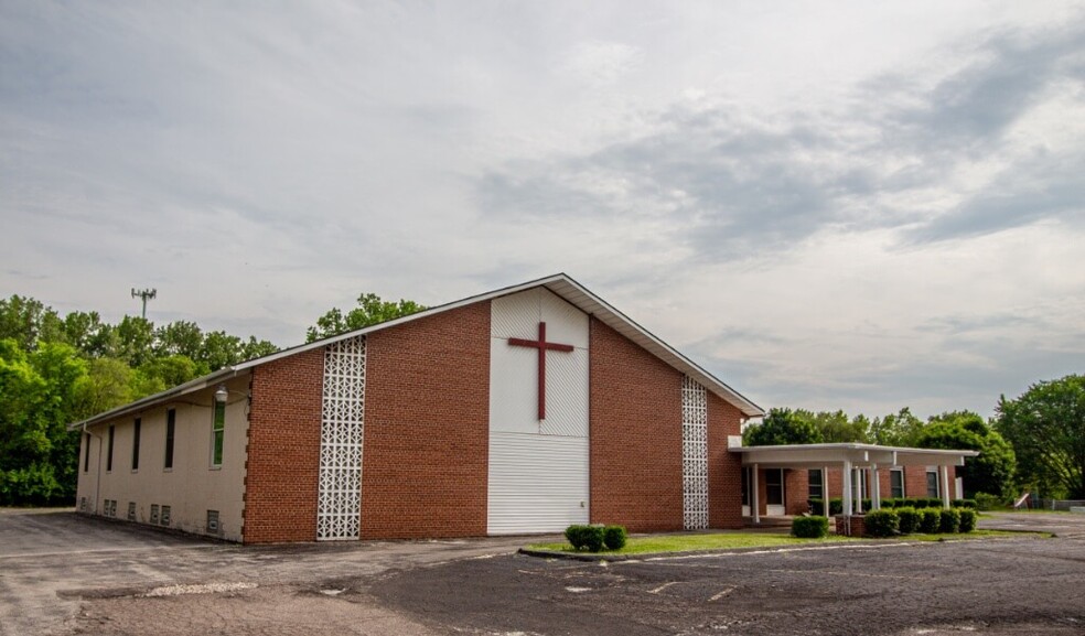 Primary Photo Of 23696 Northline Rd, Taylor Religious Facility For Sale